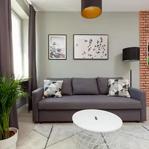 central-apartment-emilii-plater-by-renters.warsawhotelspoland.com/